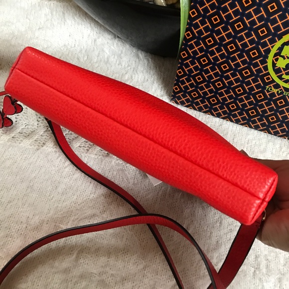 $250 Tory Burch Peace Pebbled Crossbody - Picture 4 of 8